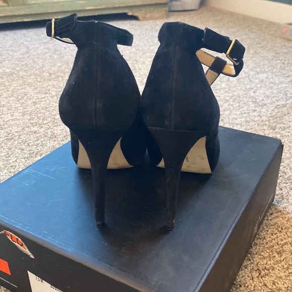 INC Suede stiletto - international concepts - Picture 3 of 4